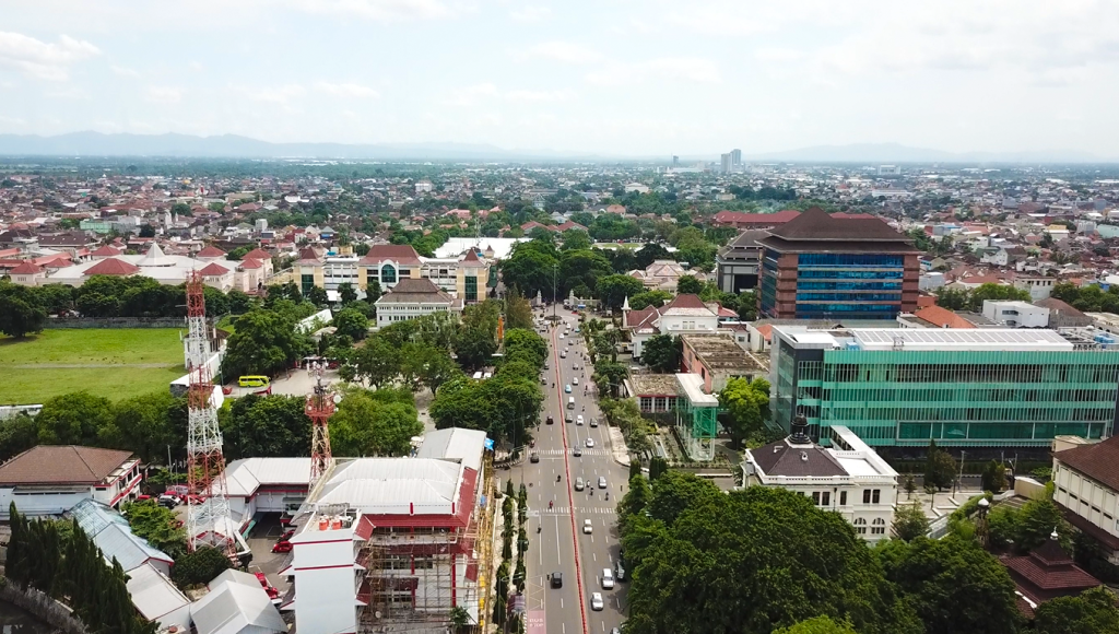 Mengapa Putra Trans Travel Jadi Pilihan Utama Wisatawan Cilacap?